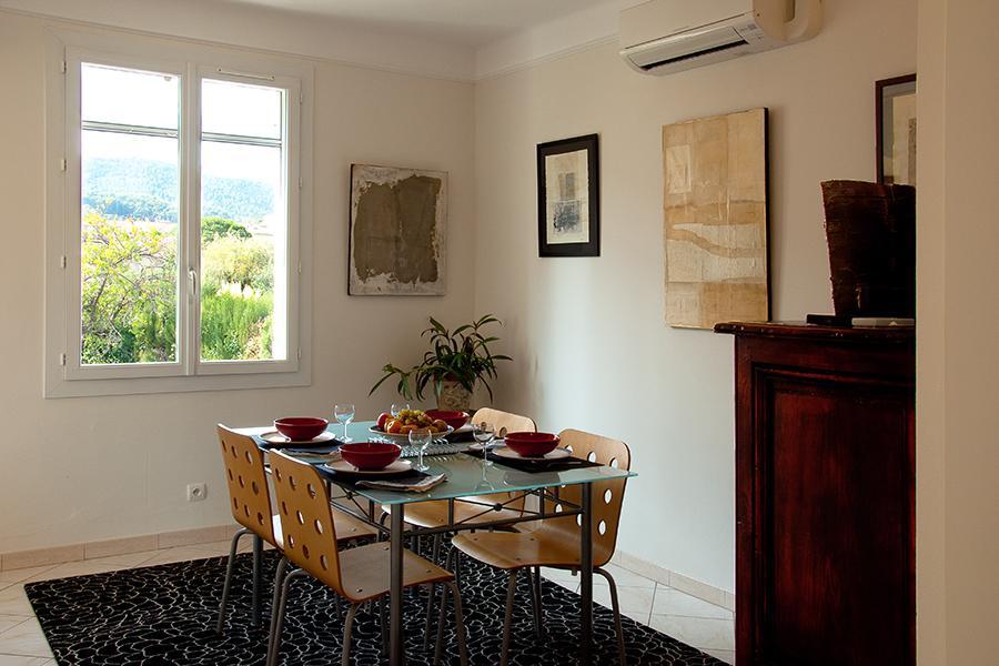 Appartement D Artiste Hyeres Exterior photo
