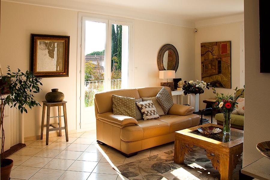 Appartement D Artiste Hyeres Exterior photo